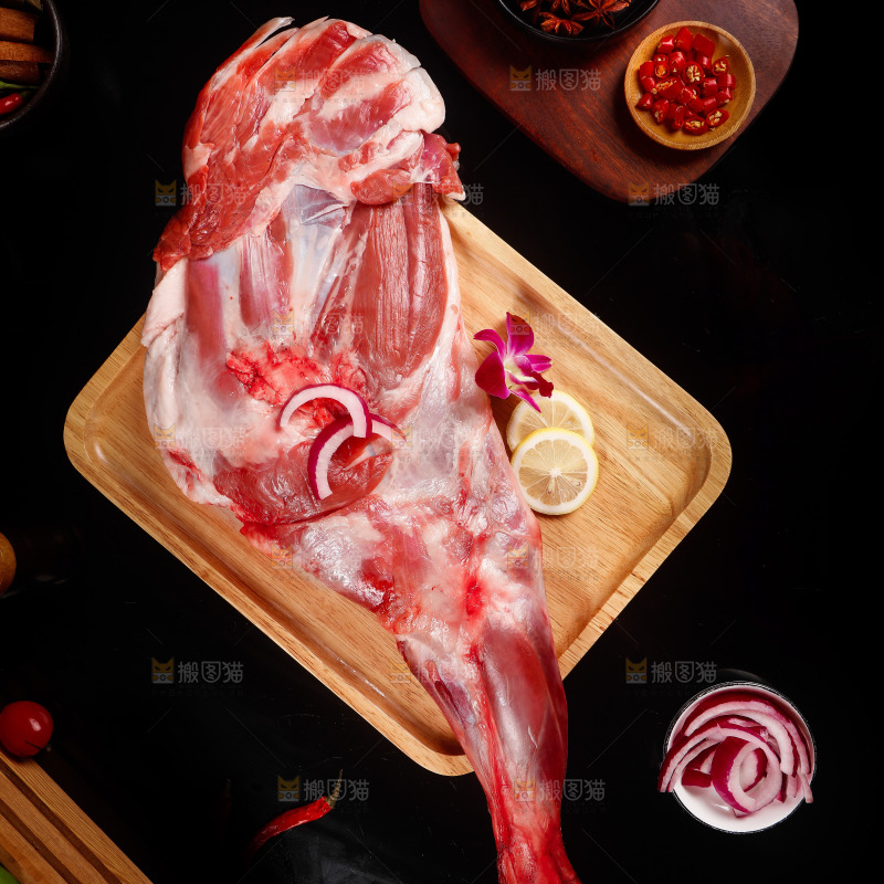 深底上的羊后腿