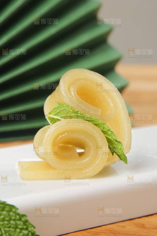 木底上的宽粉