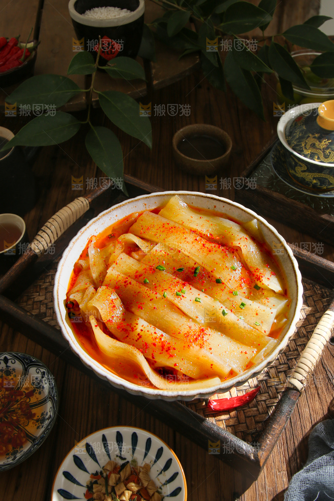 深底上的流汁宽粉