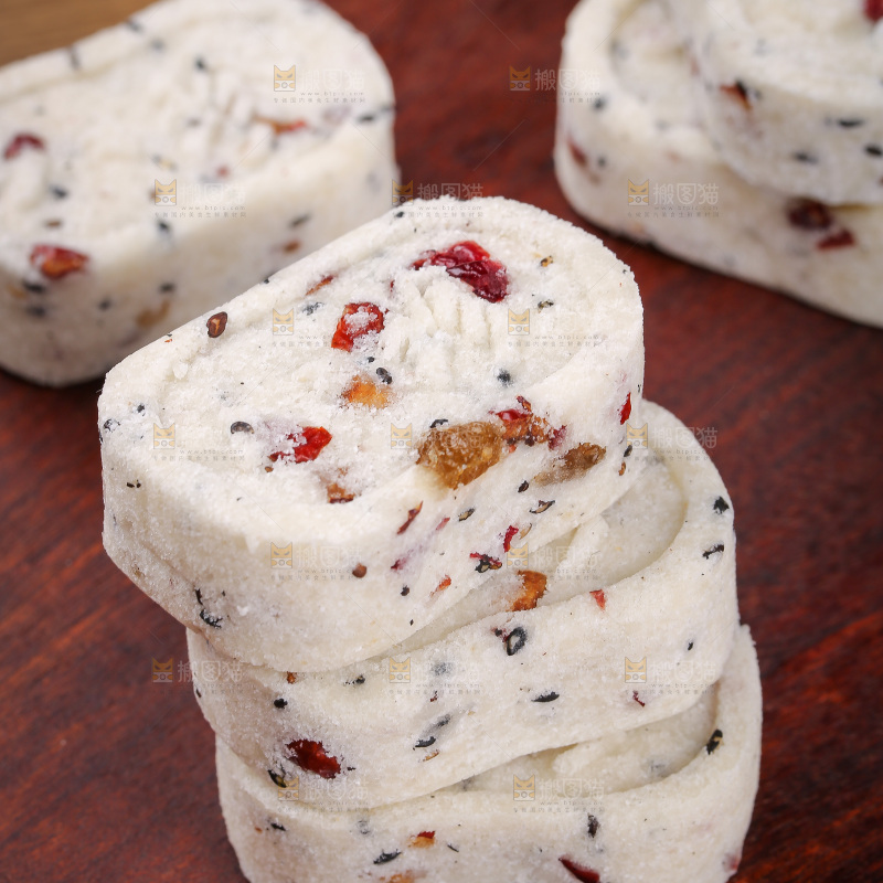 木底上的八珍糕