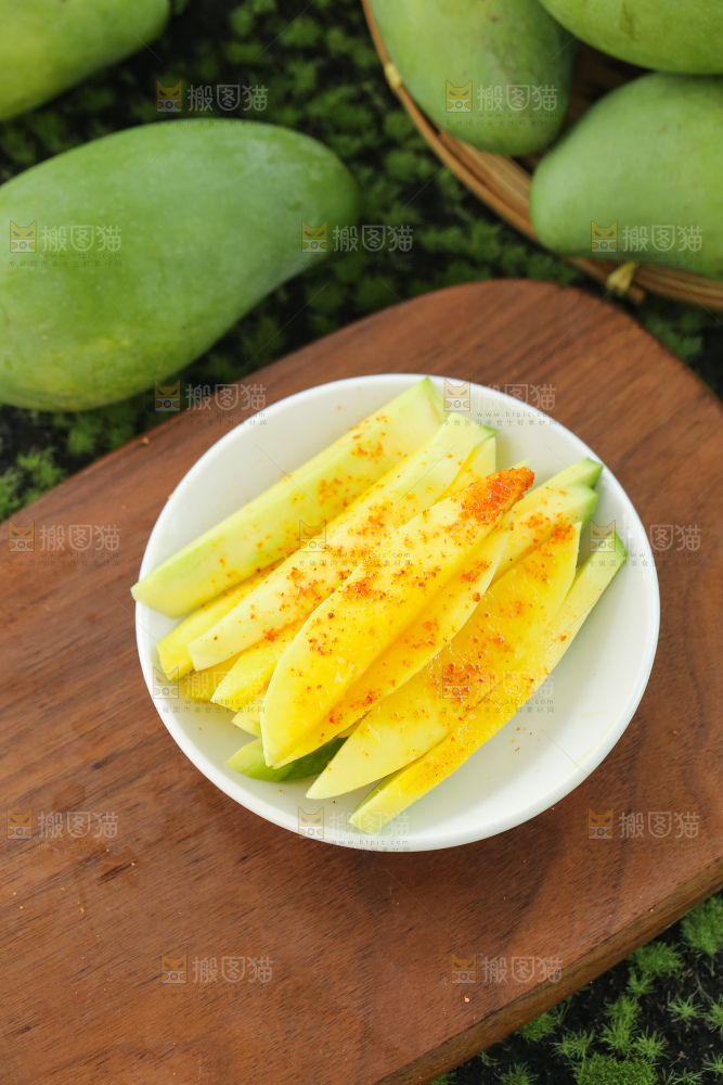 木底上的象牙芒