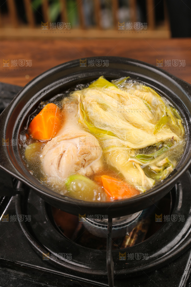 碗里的霸王花鸡汤
