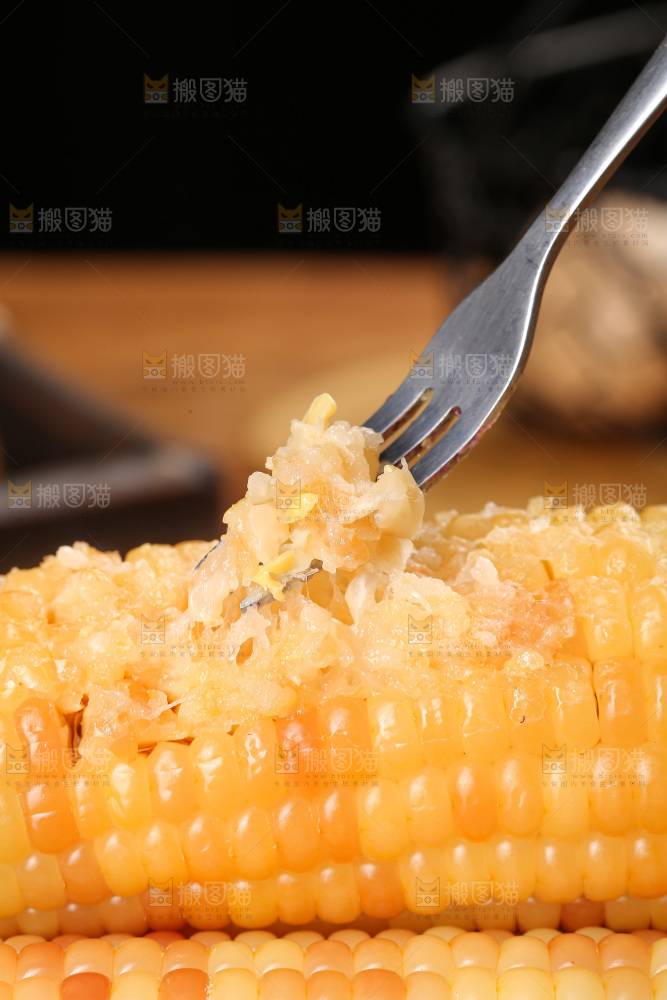 木底上的花糯玉米