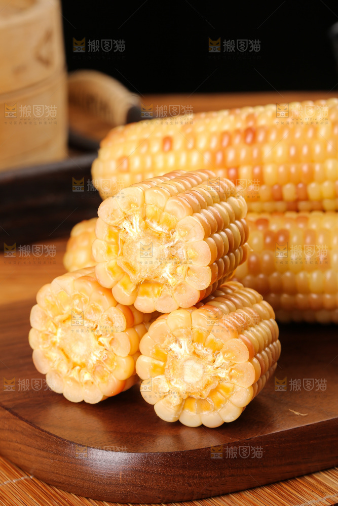 木底上的花糯玉米