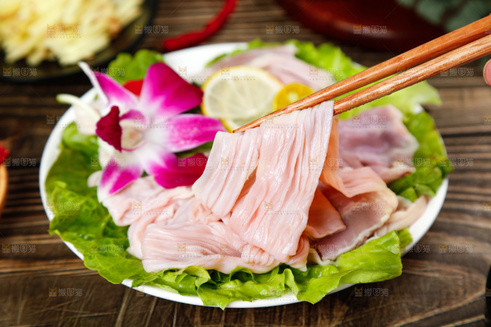 深底上的鸭食管