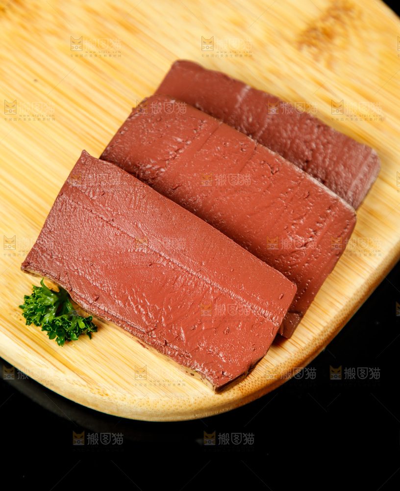深底上的鸭血