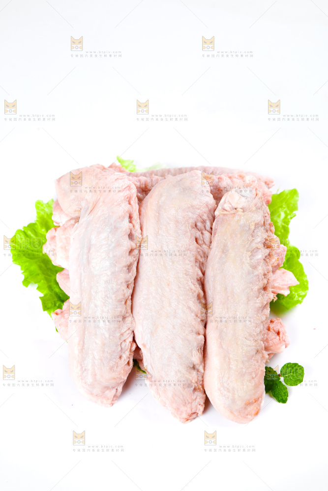 白底上的鸭翅中
