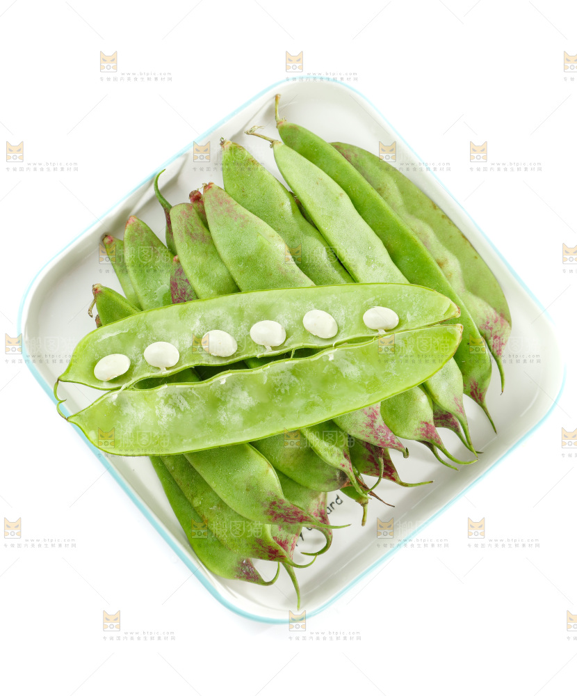 白底上的一点红油豆角