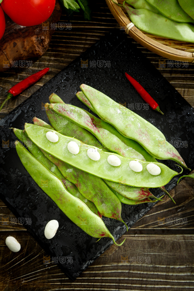 深底上的油豆角
