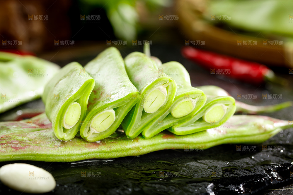 深底上的油豆角