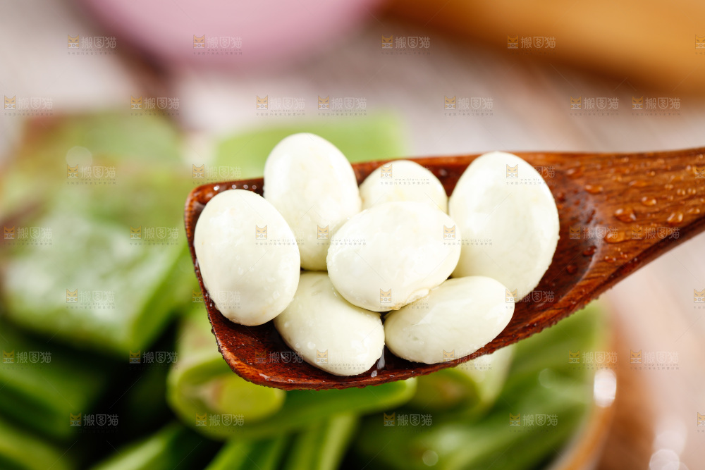 木底上的油豆角