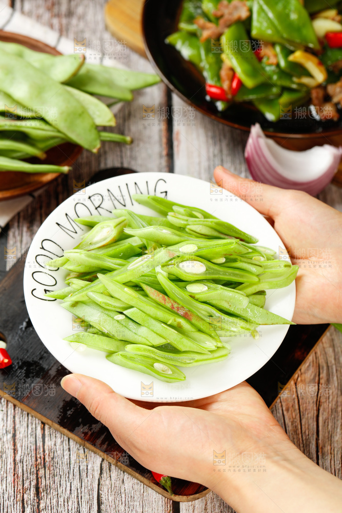 木底上的油豆角