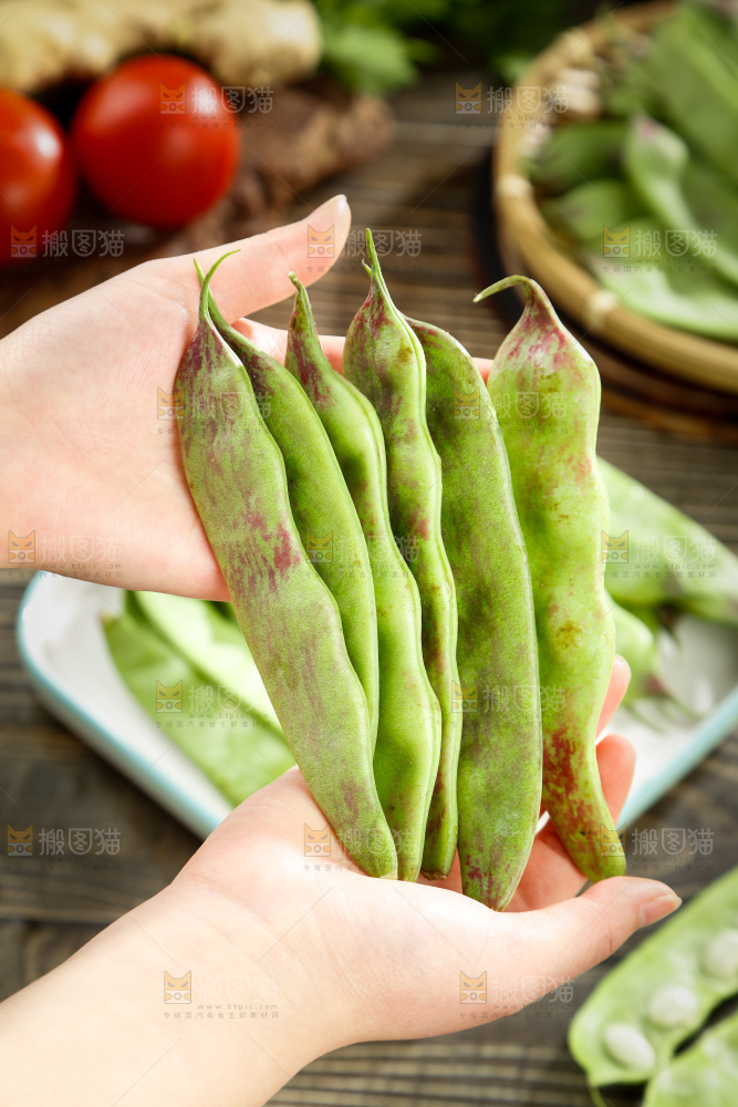深底上的油豆角
