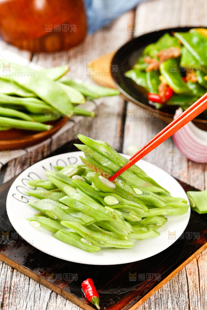 木底上的油豆角