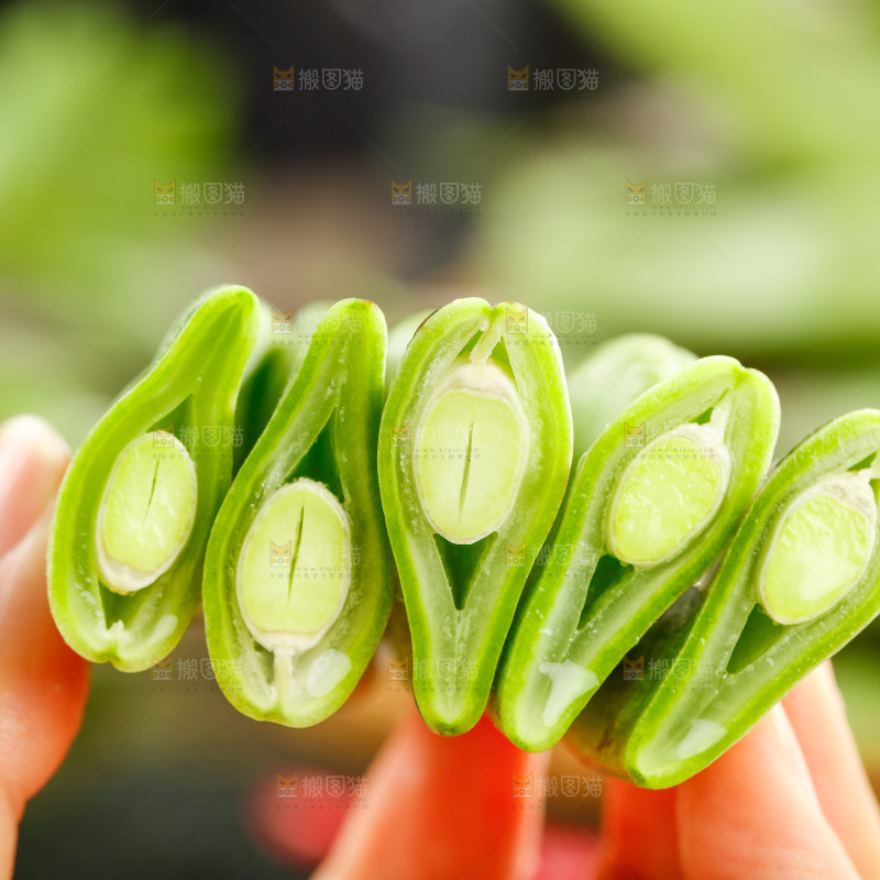 深底上的油豆角