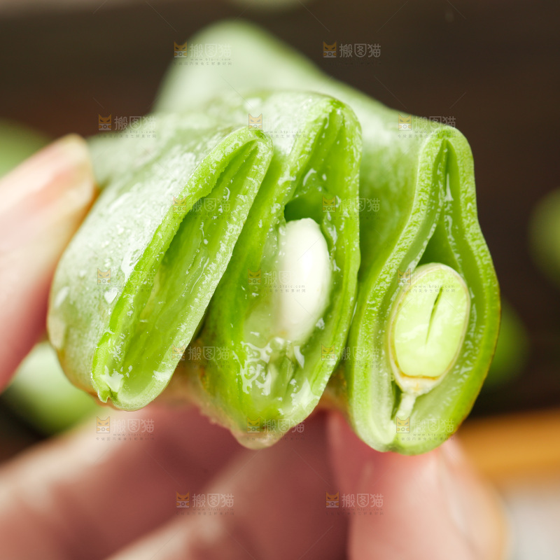 木底上的油豆角
