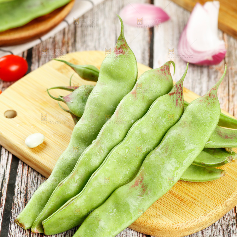 木底上的油豆角
