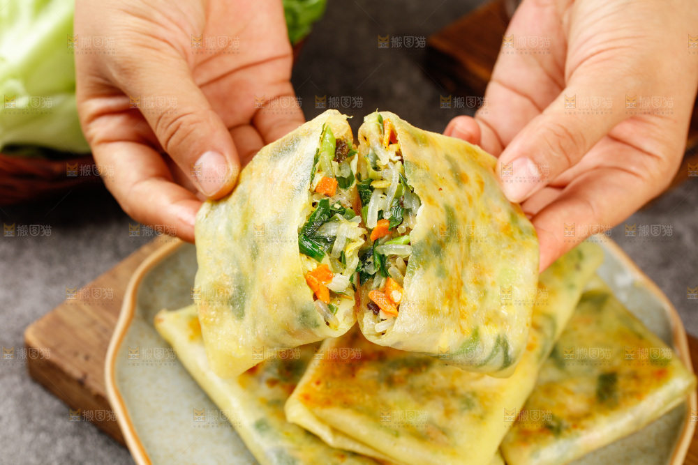 木底上的韭菜盒子