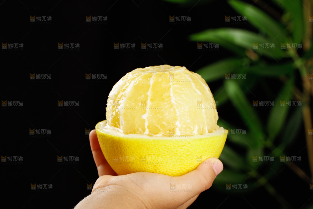 深底上的南非橙柚
