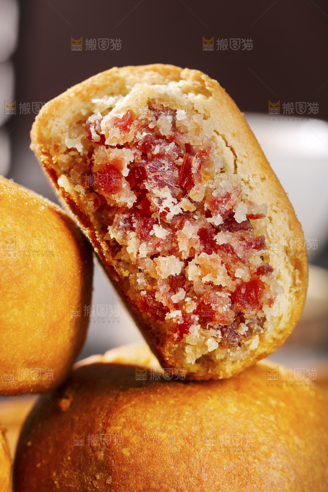深底上的云腿月饼