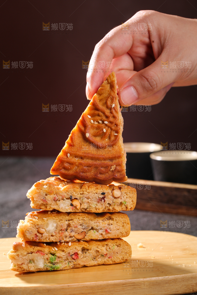 深底上的五仁大月饼