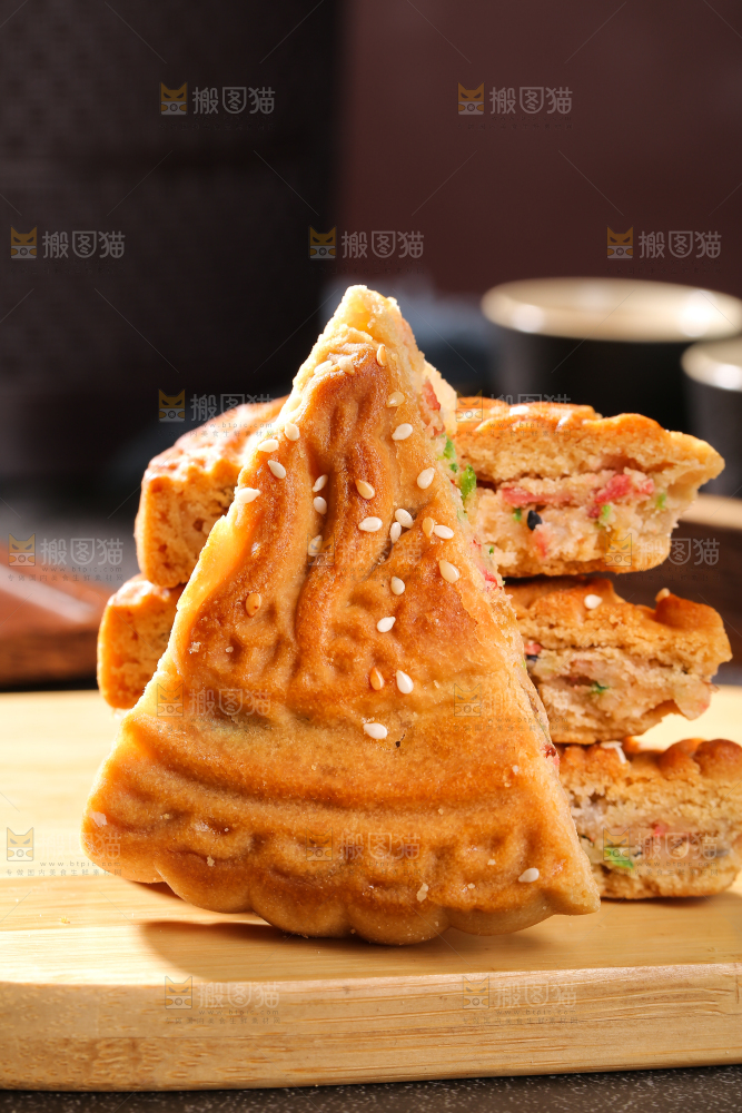 深底上的五仁大月饼