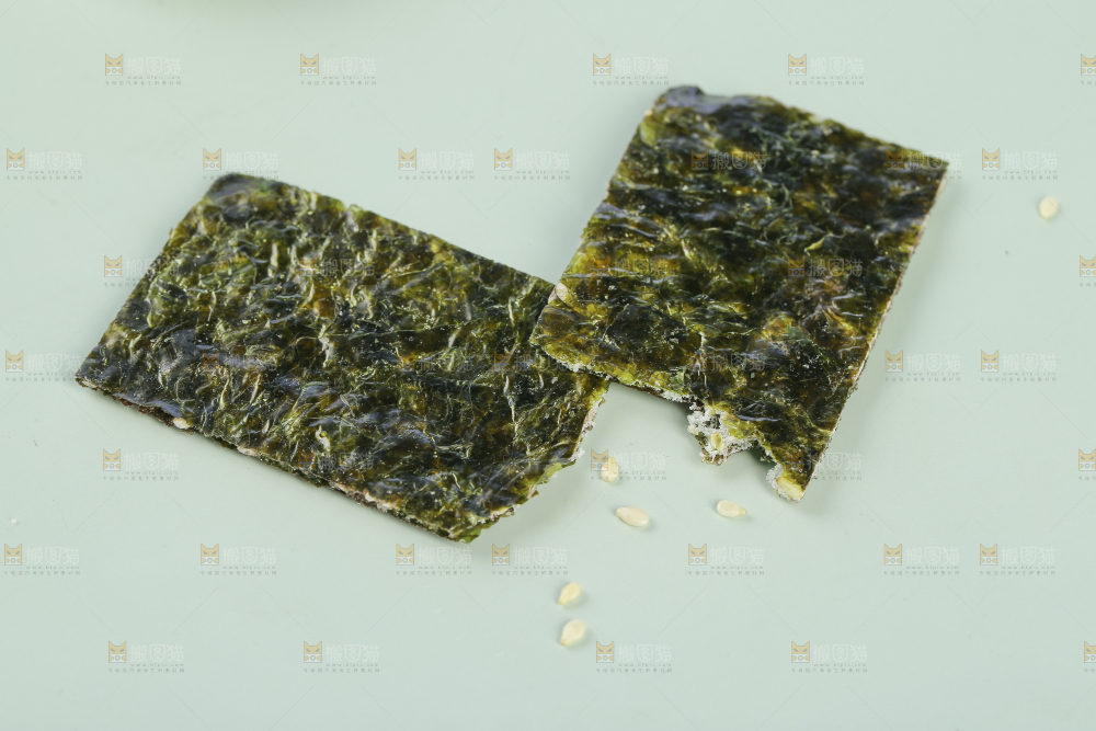 浅底上的夹心海苔