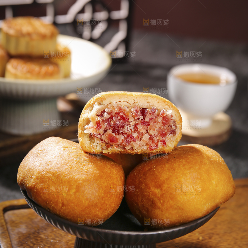 深底上的云腿月饼