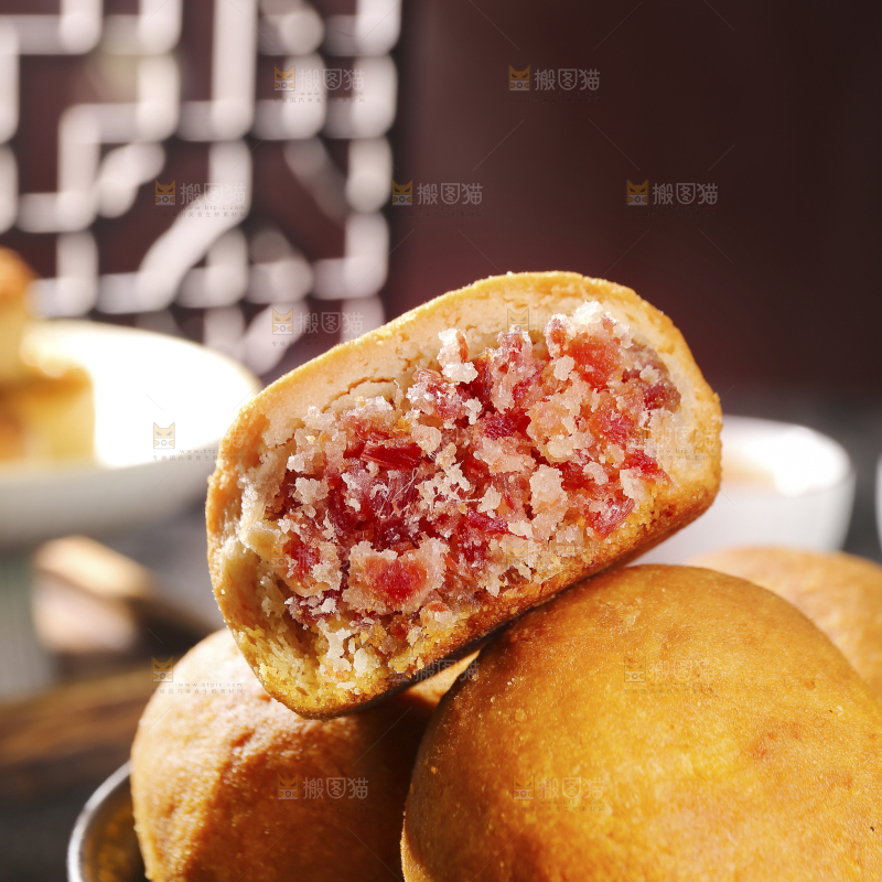 深底上的云腿月饼