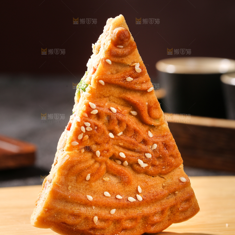 深底上的五仁大月饼