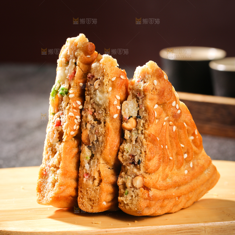 深底上的五仁大月饼