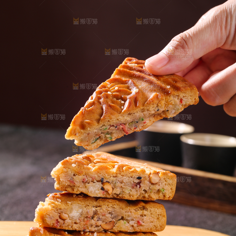 深底上的五仁大月饼