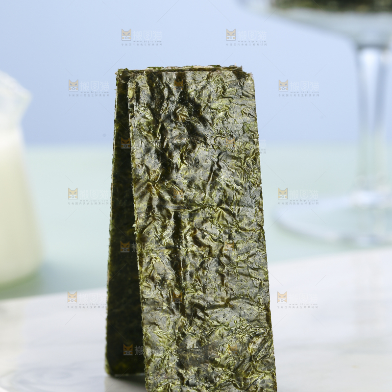 浅底上的夹心海苔