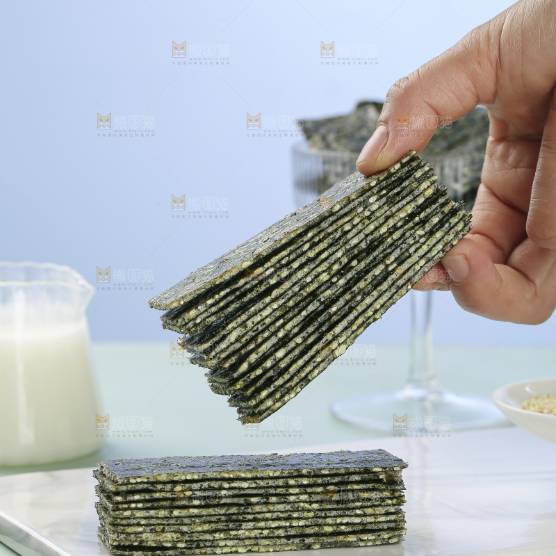 浅底上的夹心海苔
