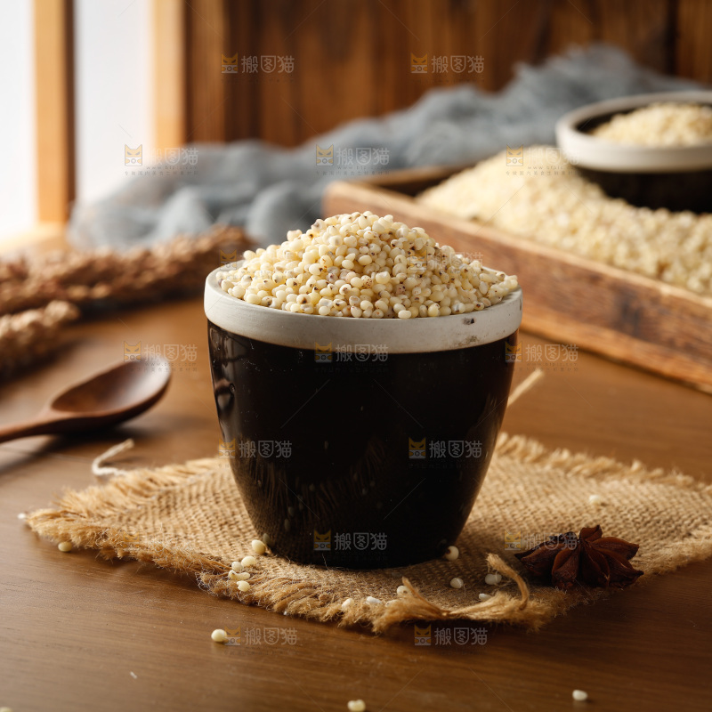 深底上的高粱米