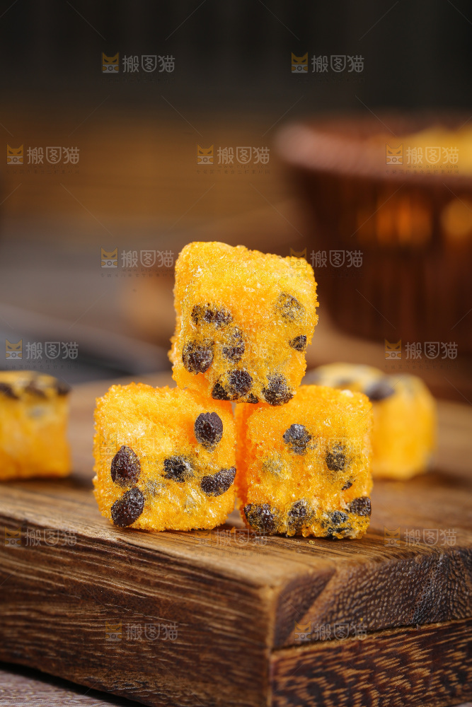 深底上的百香果块