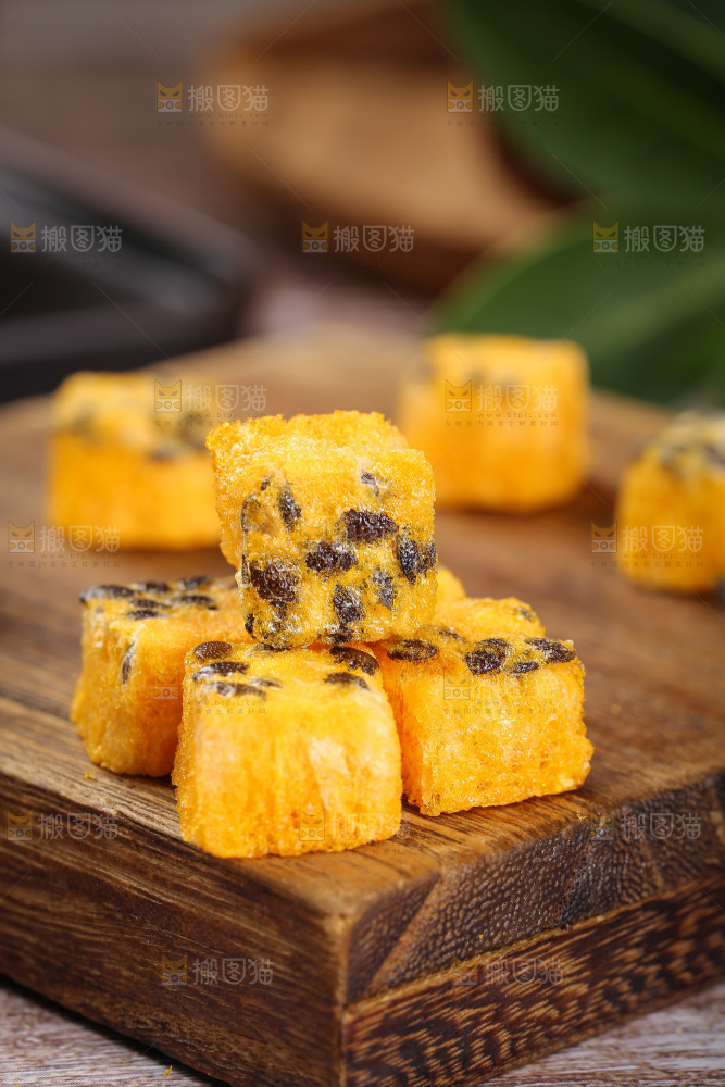 深底上的百香果块