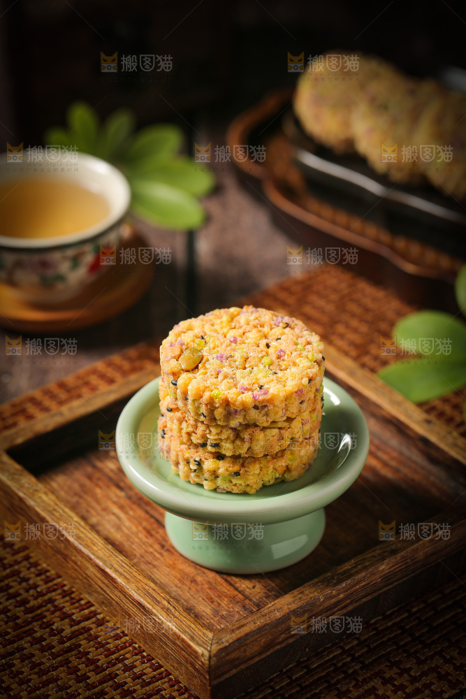 深底上的杂粮饼