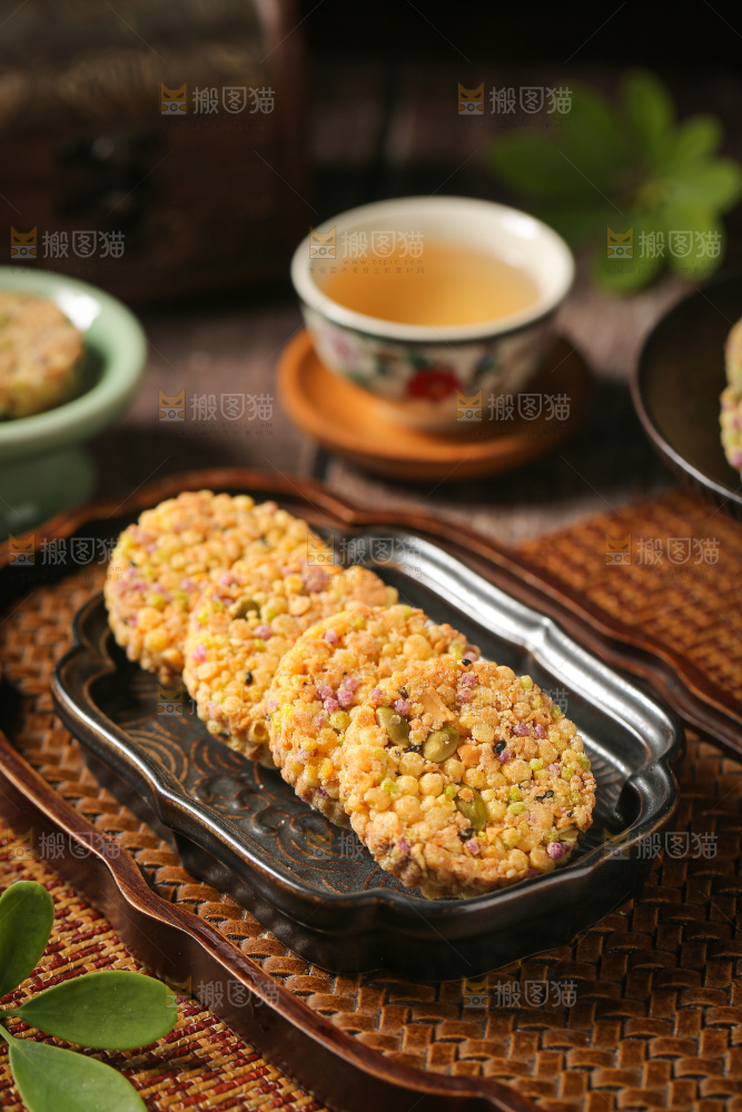 深底上的杂粮饼