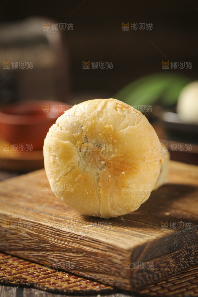 深底上的苏式月饼