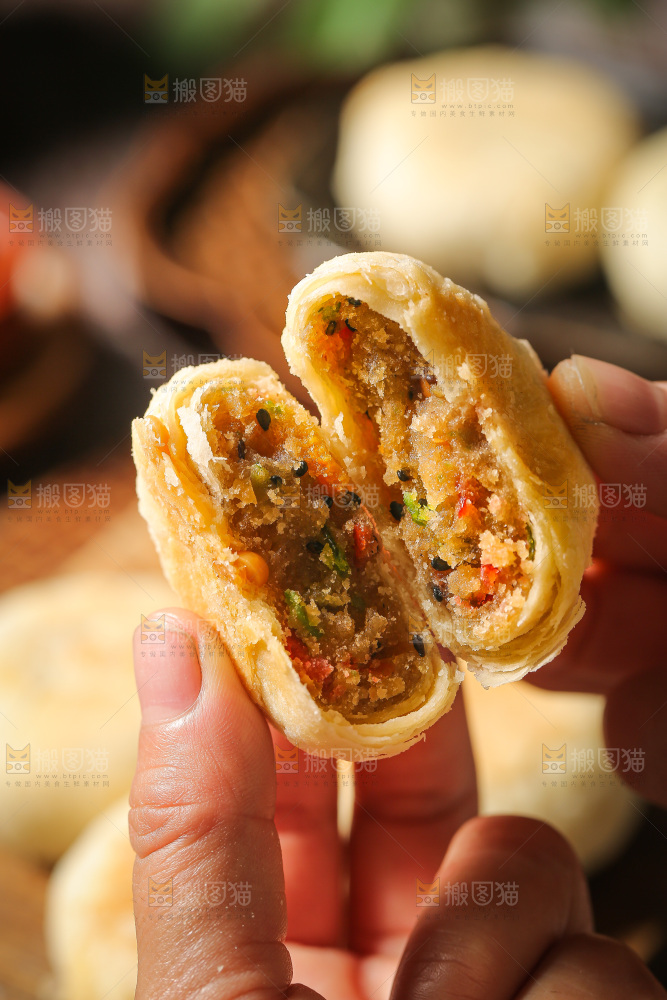 深底上的苏式月饼