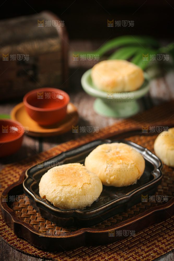 深底上的苏式月饼
