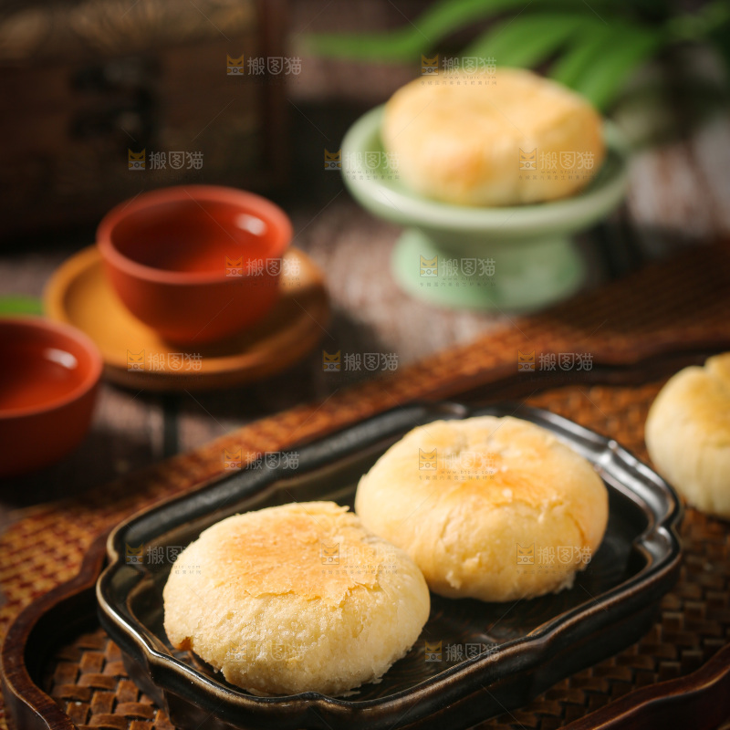 深底上的苏式月饼