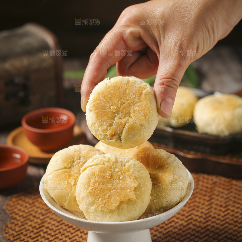 深底上的苏式月饼