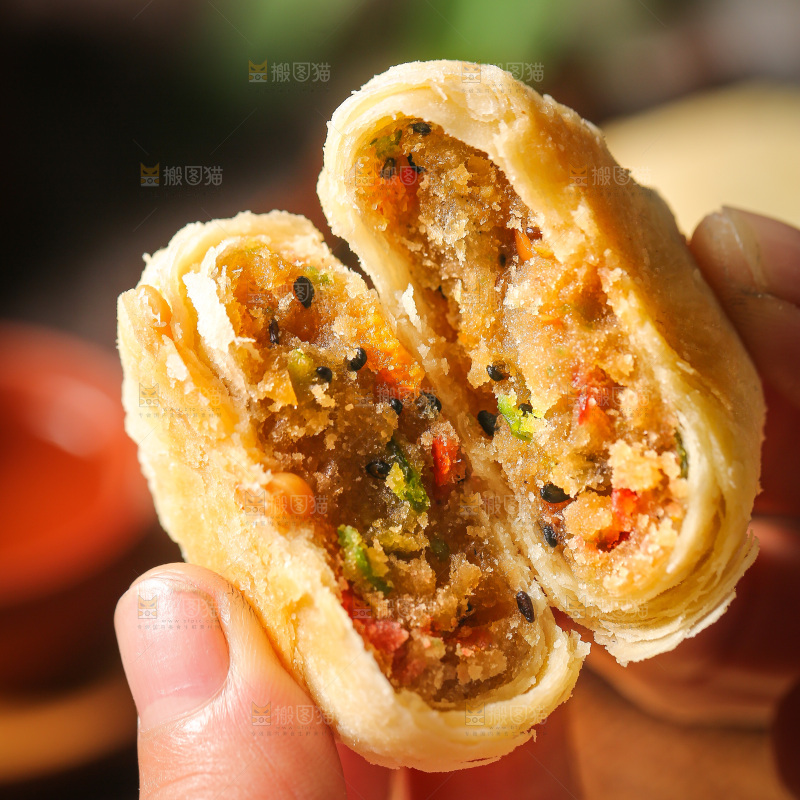 深底上的苏式月饼