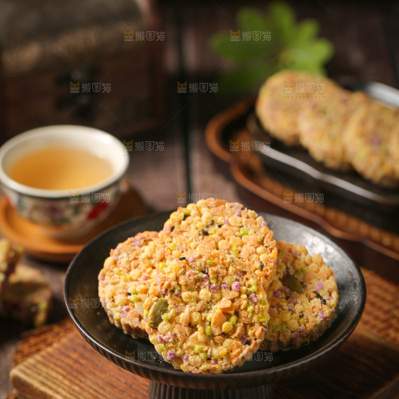 深底上的杂粮饼