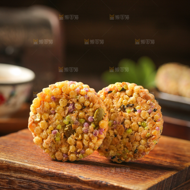 深底上的杂粮饼