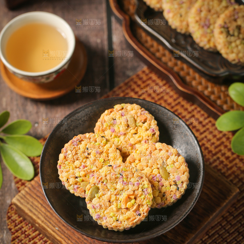深底上的杂粮饼
