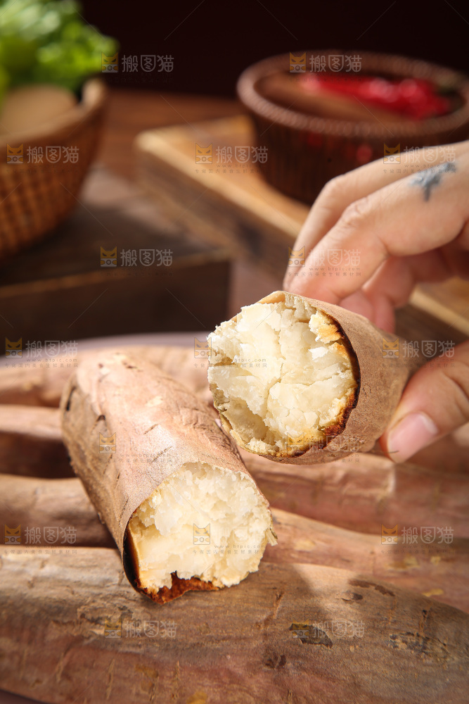 木底上的白心哈密冰糖薯
