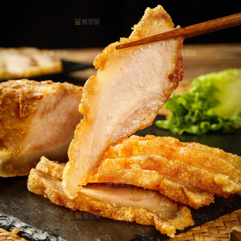 木底上的锅烧肉
